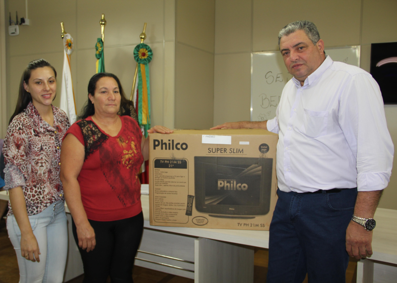 MORADORES DO LOTEAMENTO SANTA MARIA SÃO PREMIADOS
